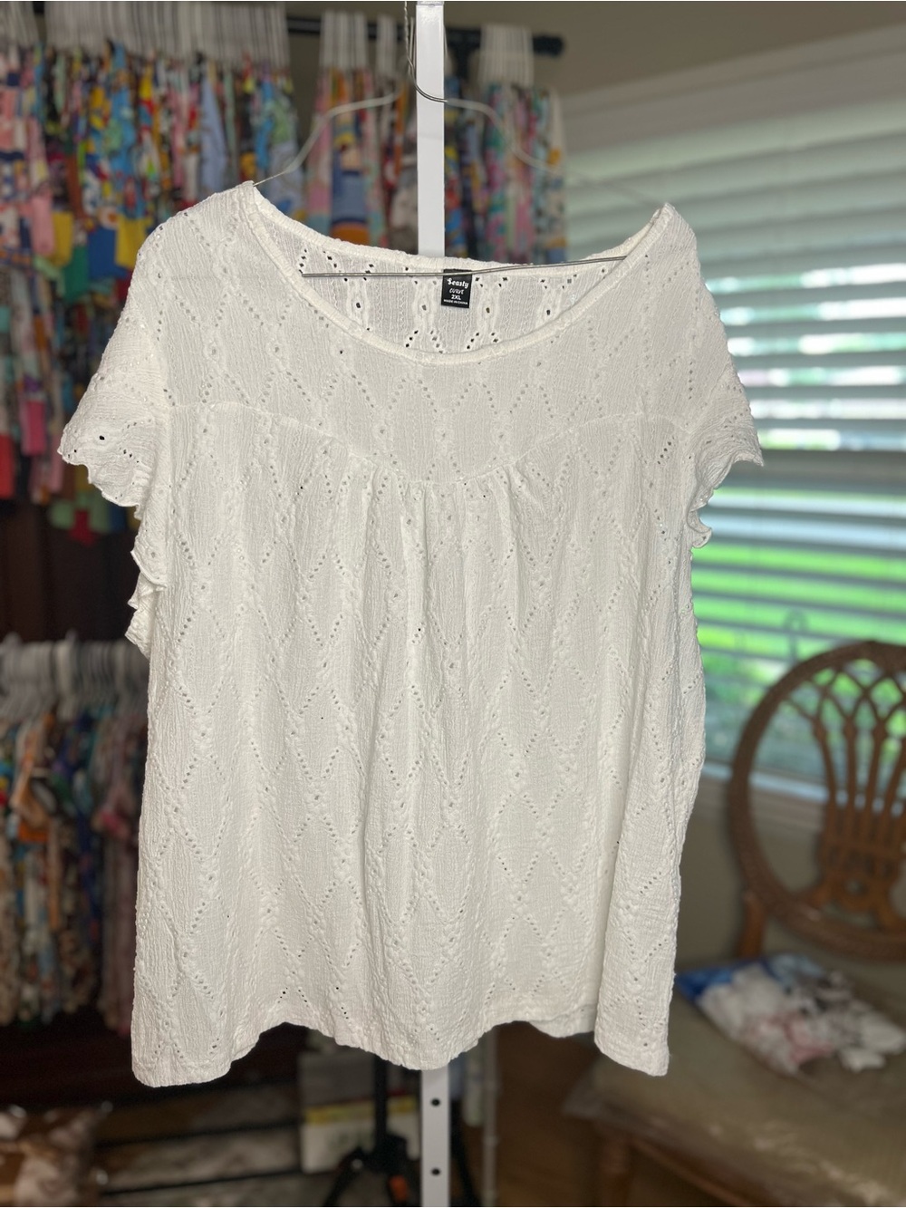 Eyelet Scoop Neck Short Sleeve Top - White